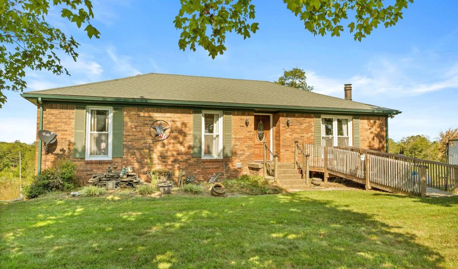 276 Jacksonville Rd, Bagdad, KY 40003 - 3 Beds, 2 Bath