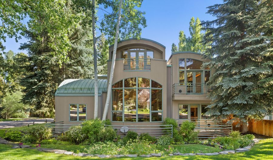 530 W Francis St, Aspen, CO 81611 - 6 Beds, 6 Bath