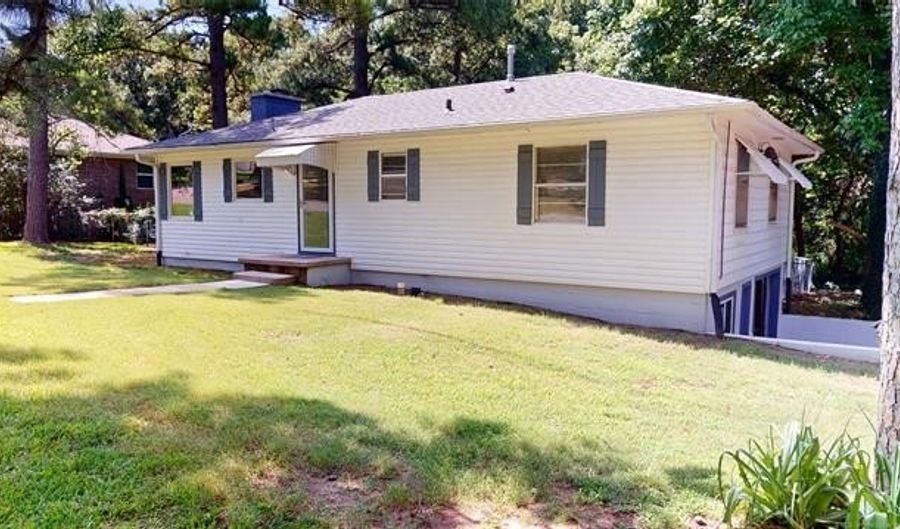 1427 Pine, Ada, OK 74820 - 3 Beds, 2 Bath