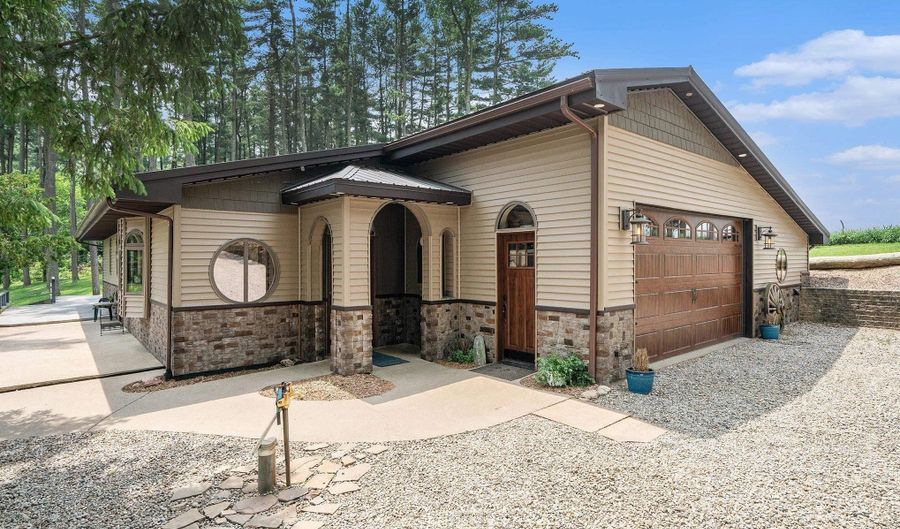 7655 W 50 N, Angola, IN 46703 - 3 Beds, 2 Bath