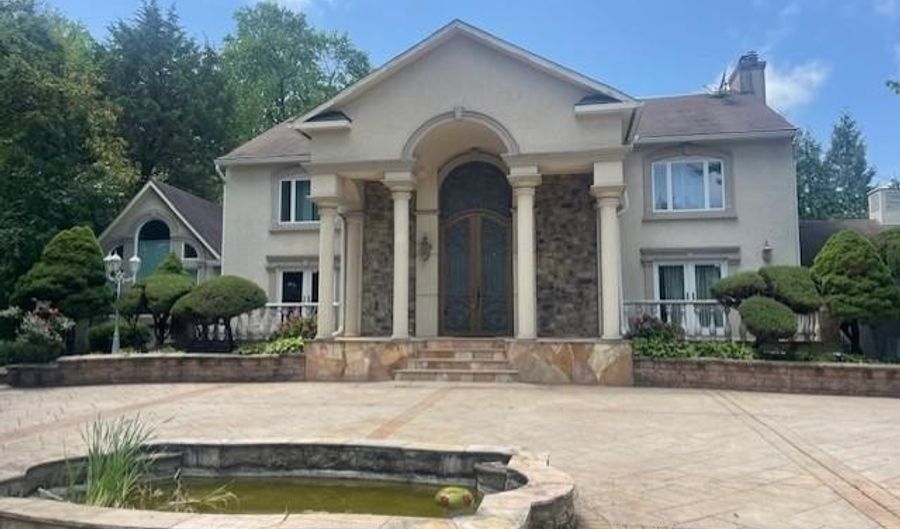 5301 GOLDSBORO Rd, Bethesda, MD 20817 - 5 Beds, 5 Bath
