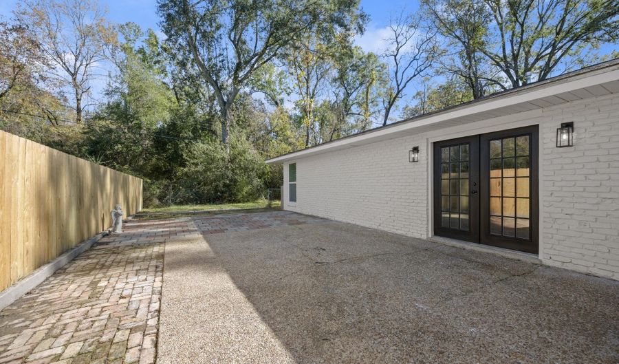 3020 Woodglynn Dr, Baton Rouge, LA 70814 - 7 Beds, 3 Bath