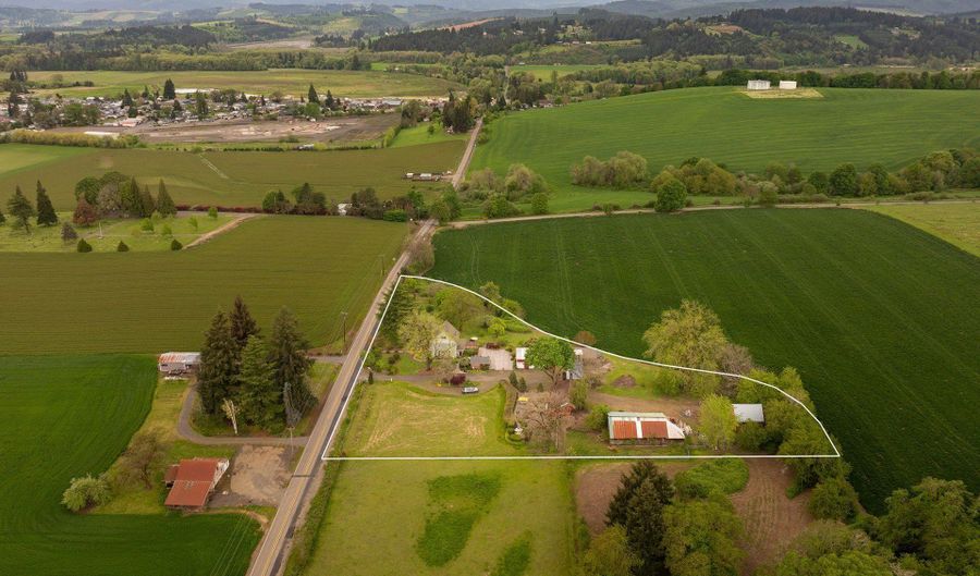 41195 NW BANKS Rd, Banks, OR 97106 - 5 Beds, 2 Bath