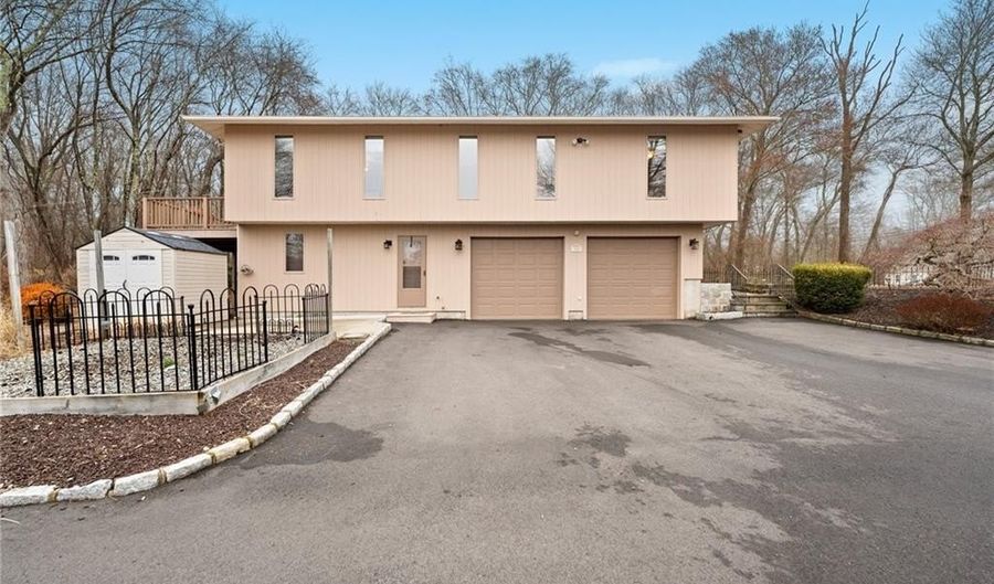 365 Snuff Mill Rd, North Kingstown, RI 02874 - 3 Beds, 2 Bath