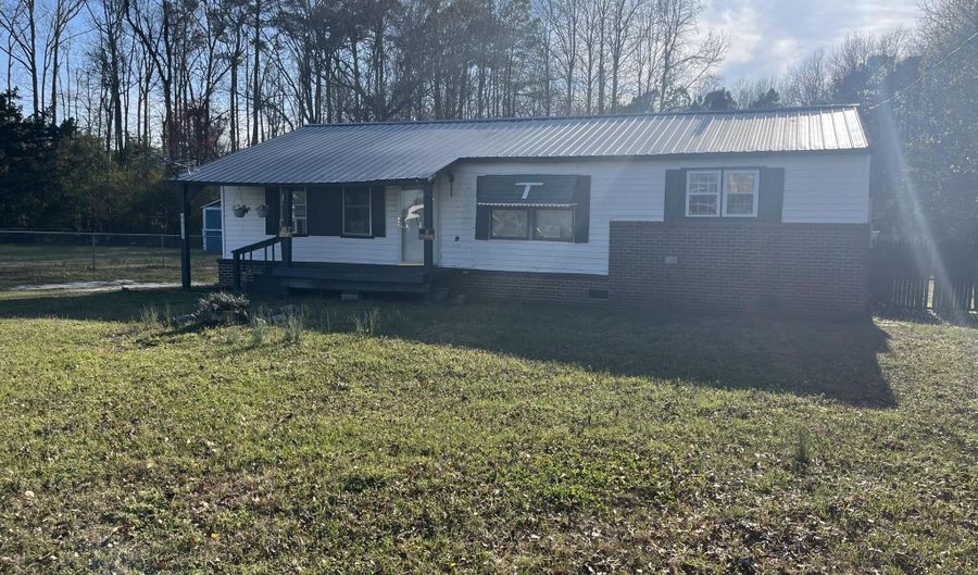 4472 Caratoke Hwy, Barco, NC 27917 - 3 Beds, 2 Bath