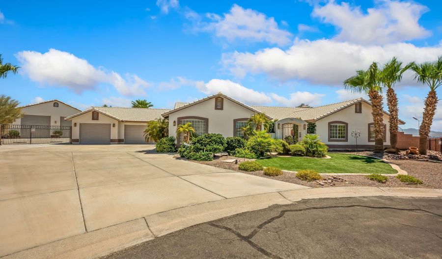 795 Park Ridge Cir, Bullhead City, AZ 86429 - 4 Beds, 3 Bath