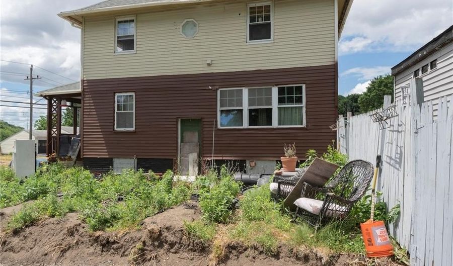 91 Roger Williams Ave, East Providence, RI 02916 - 3 Beds, 1 Bath
