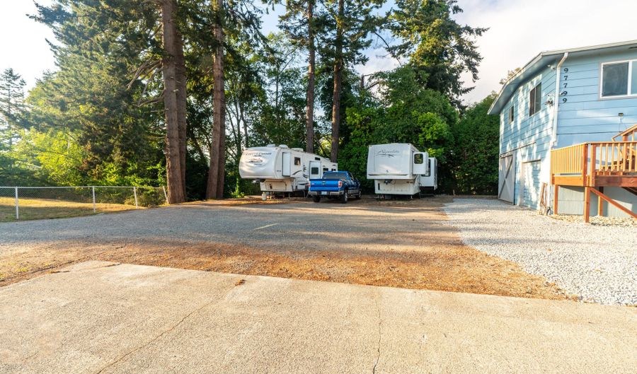 97799 Hanscam Ln, Brookings, OR 97415 - 1 Beds, 1 Bath