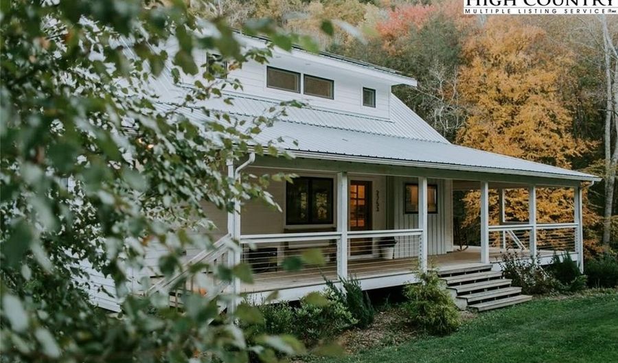 2753 Dutch Creek Rd, Banner Elk, NC 28604 - 4 Beds, 3 Bath