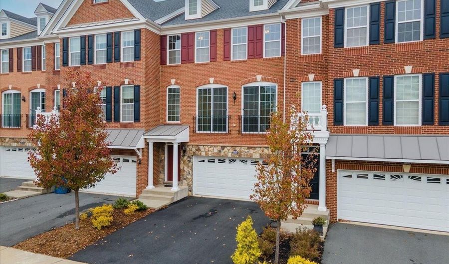 42822 EDGEGROVE HEIGHTS Ter, Ashburn, VA 20148 - 3 Beds, 4 Bath