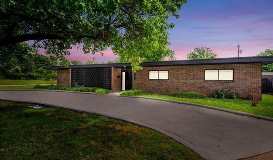 1500 Harris, Bartlesville, OK 74006 - 3 Beds, 2 Bath