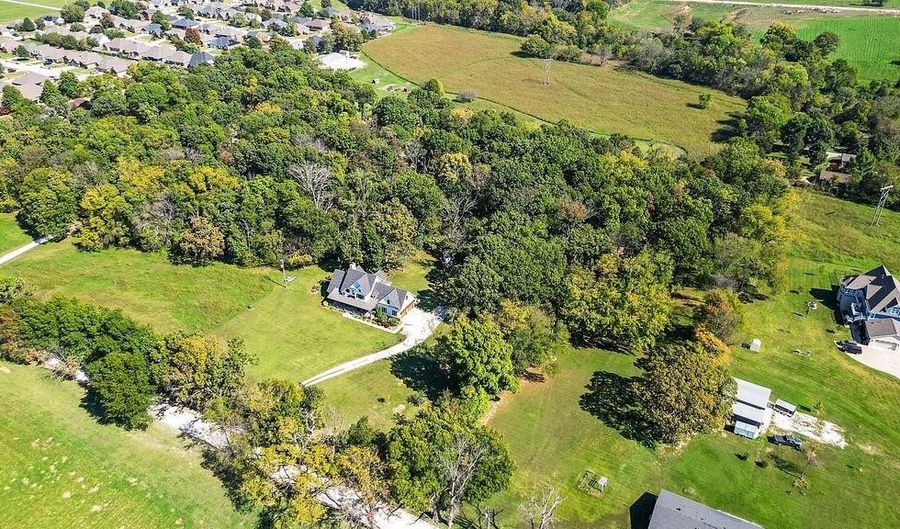 4205 Rainbow Farm Rd, Bentonville, AR 72713 - 4 Beds, 3 Bath