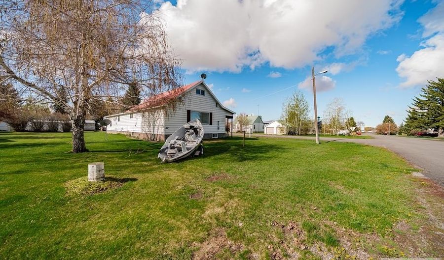171 N 8th St, Ashton, ID 83420 - 3 Beds, 2 Bath