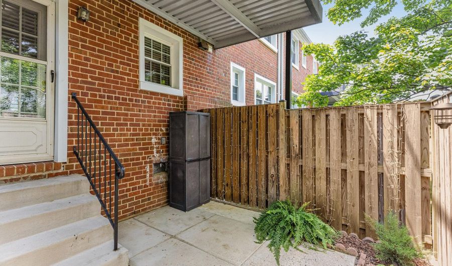 4628 28TH Rd S A, Arlington, VA 22206 - 2 Beds, 1 Bath