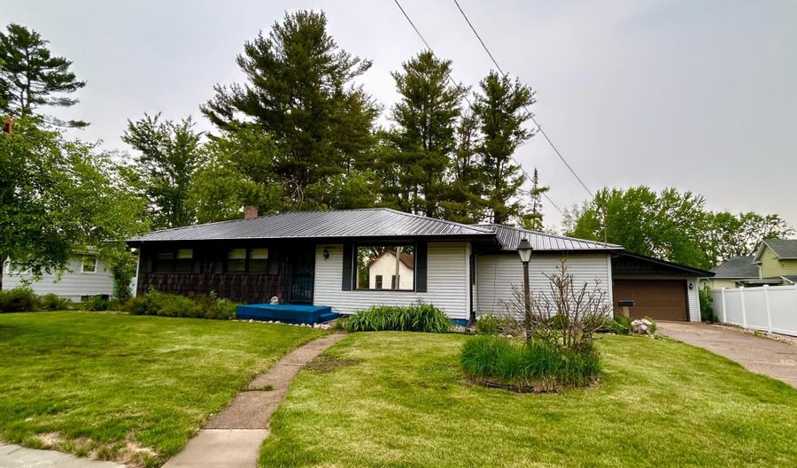 1312 5TH Ave, Antigo, WI 54409 - 3 Beds, 2 Bath