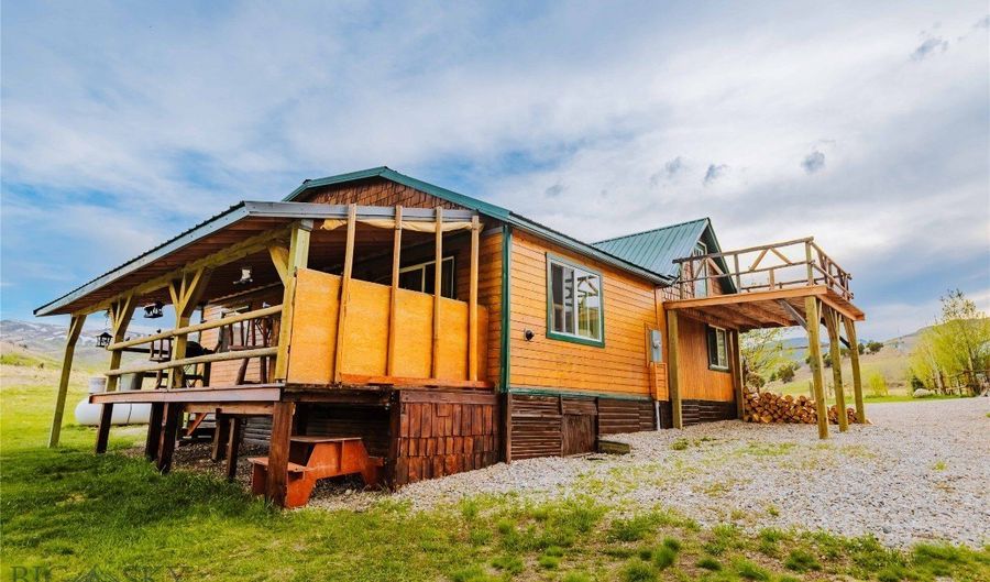 34 Outlaw, Anaconda, MT 59711 - 2 Beds, 1 Bath
