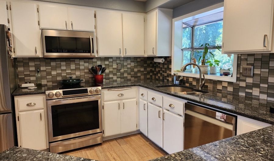 26383 S MERIDIAN Rd, Aurora, OR 97002 - 4 Beds, 3 Bath