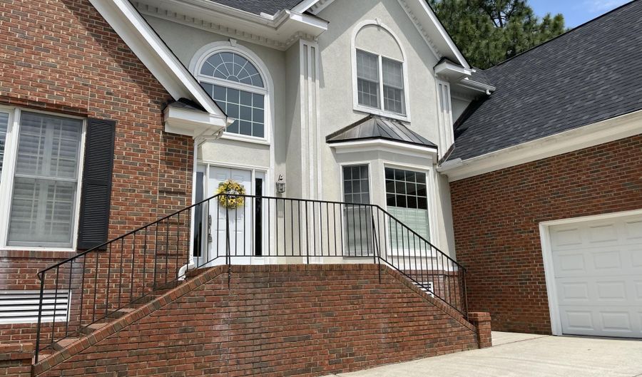 917 Holley Lake Rd, Aiken, SC 29803 - 4 Beds, 4 Bath