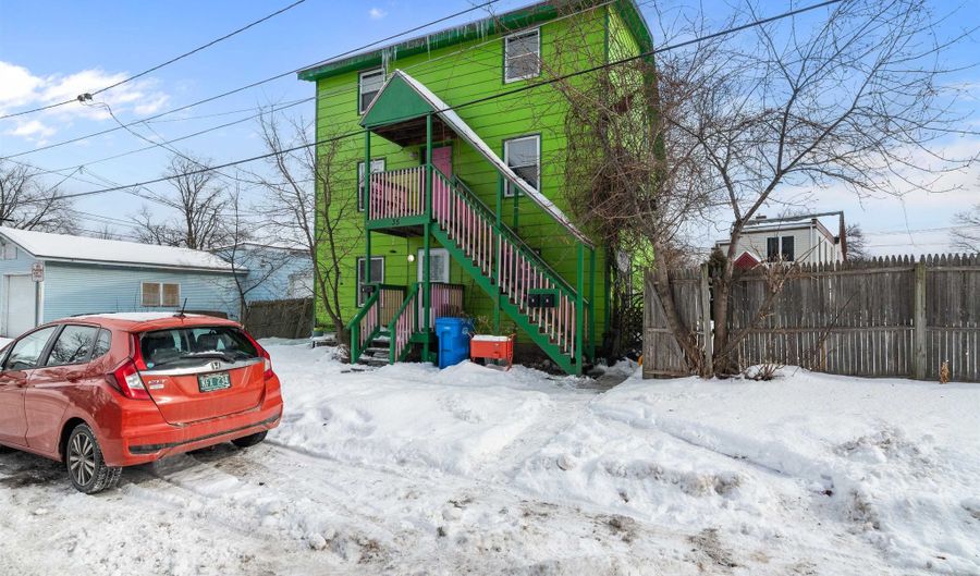 35 Saint Mary's St, Burlington, VT 05401 - 6 Beds, 3 Bath