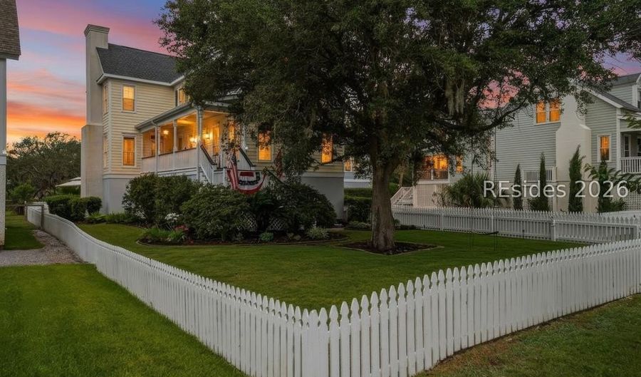 104 Patrick Dr, Beaufort, SC 29902 - 3 Beds, 3 Bath