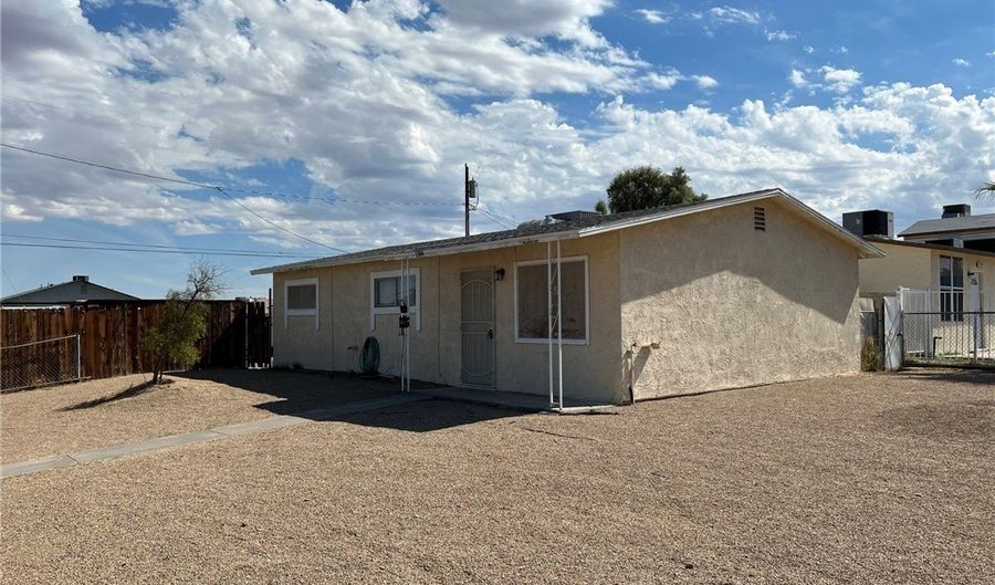 1344 CHESTNUT St, Henderson, NV 89011 - 3 Beds, 1 Bath
