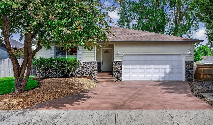 2990 NE Wells Acres Rd, Bend, OR 97701 - 3 Beds, 2 Bath