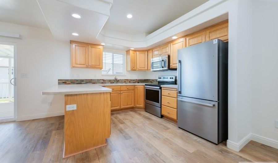 3794 John Adams Pkwy, Ammon, ID 83406 - 2 Beds, 2 Bath
