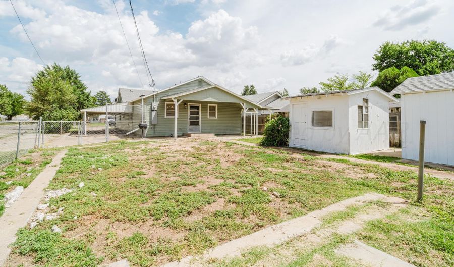 900 S Mississippi St, Amarillo, TX 79106 - 3 Beds, 2 Bath