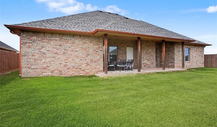 2104 Buffalo Ln, Altus, OK 73521 - 4 Beds, 2 Bath