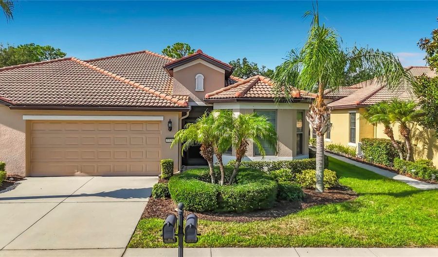 5539 SUNSET FALLS Dr, Apollo Beach, FL 33572 - 3 Beds, 2 Bath