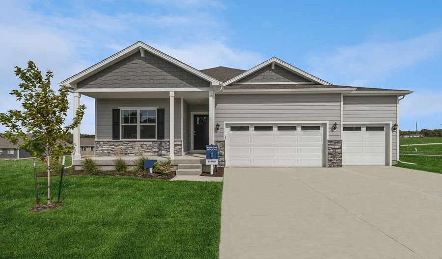 25054 EAGLE VISTA Dr, Adel, IA 50003 - 3 Beds, 2 Bath