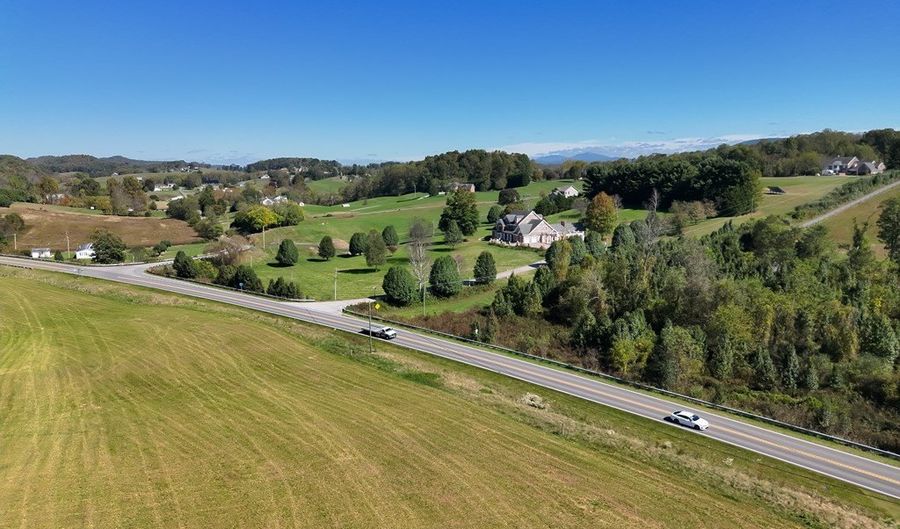 22402 Green Spring Rd, Abingdon, VA 24211 - 3 Beds, 3 Bath