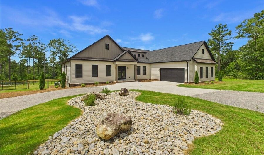 446 Old Barnwell Rd, Aiken, SC 29803 - 3 Beds, 3 Bath