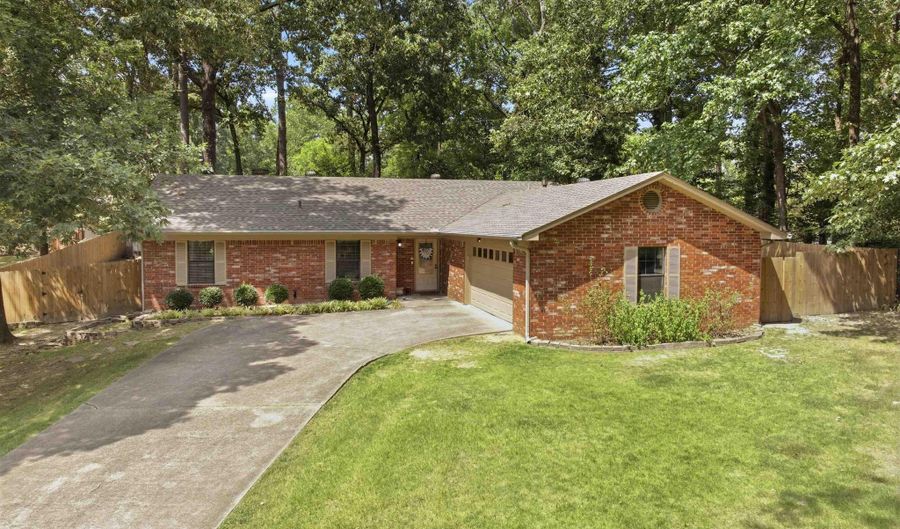 2006 Fairmont Dr, Benton, AR 72015 - 3 Beds, 2 Bath