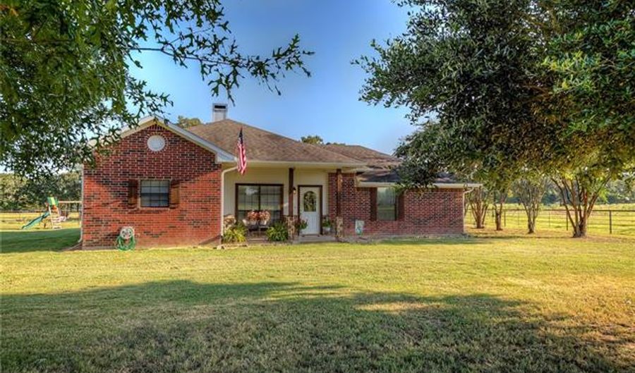 320 Rs County Road 3236, Emory, TX 75440 - 3 Beds, 2 Bath