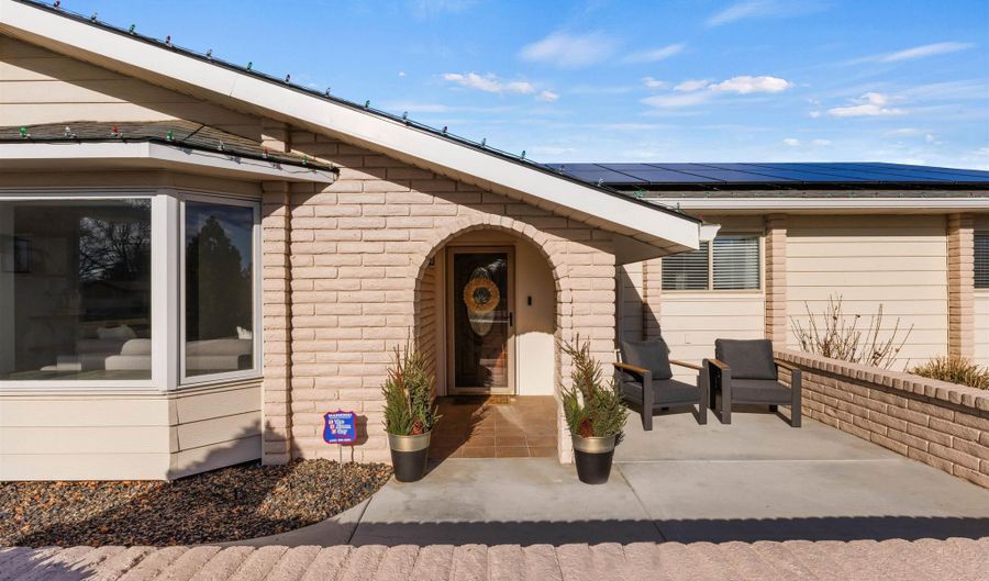 514 W Ross Ln, Caldwell, ID 83605 - 3 Beds, 2 Bath