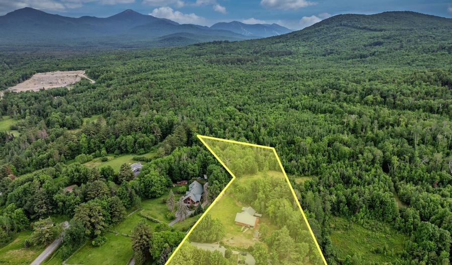 3310 Main St, Bethlehem, NH 03574 - 5 Beds, 5 Bath