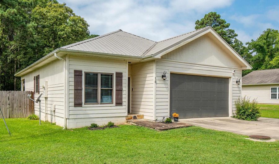 16 Paradise Cir, Arkadelphia, AR 71923 - 2 Beds, 2 Bath