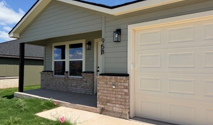 958 Minda St, Abilene, TX 79602 - 3 Beds, 2 Bath