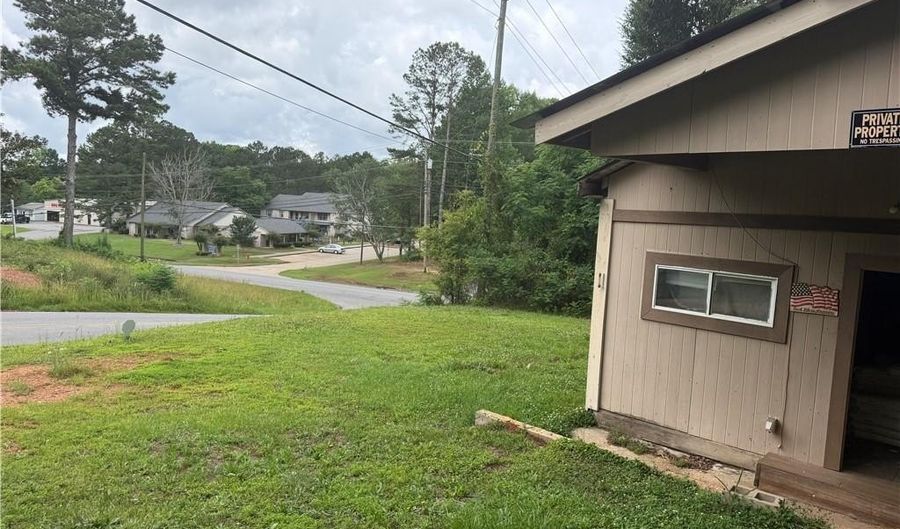 2092 SANDERS Rd, Alexander City, AL 35010 - 2 Beds, 1 Bath