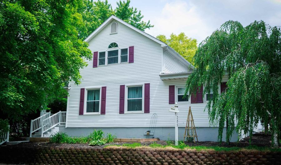 1205 S Brady St, Attica, IN 47918 - 4 Beds, 4 Bath