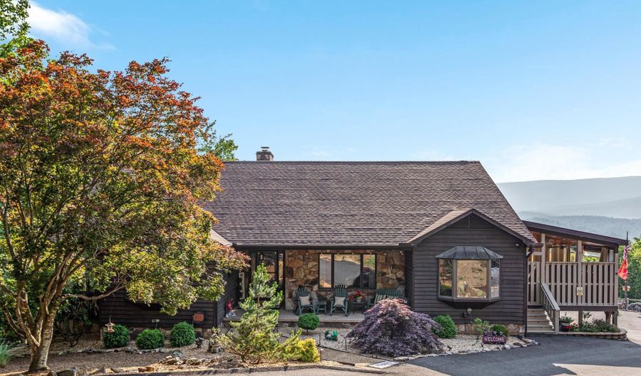 417 MALLARD Dr, Basye, VA 22810 - 4 Beds, 3 Bath