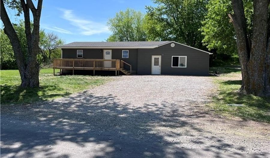 12190 SE 45th Rd, Agency, MO 64401 - 4 Beds, 2 Bath