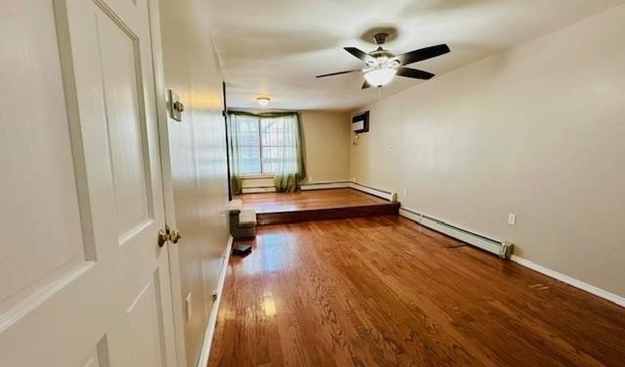 34 W 41ST St 2, Bayonne, NJ 07002 - 2 Beds, 2 Bath