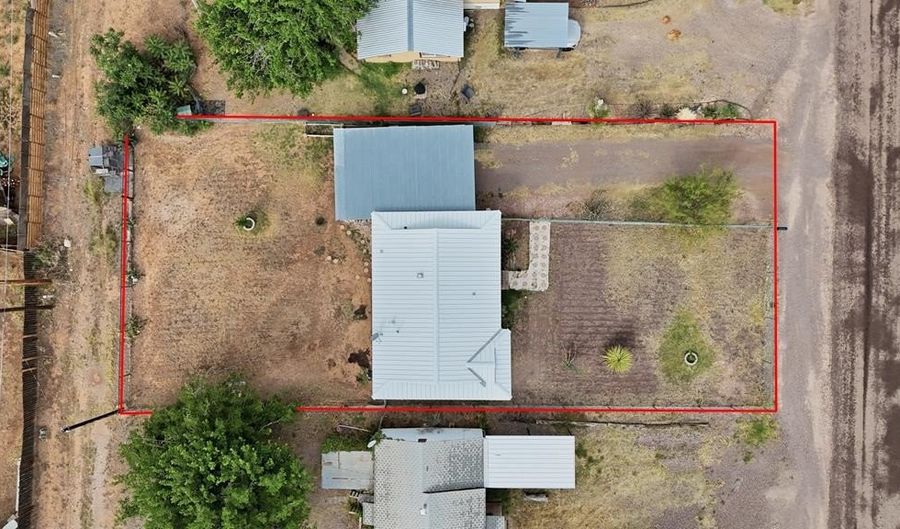 905 W Marfa Ave, Alpine, TX 79830 - 3 Beds, 1 Bath