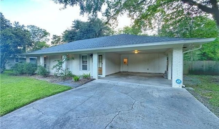 523 MAXINE Dr, Baton Rouge, LA 70808 - 3 Beds, 2 Bath