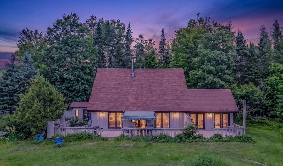 2054 Whitefield Rd, Bethlehem, NH 03574 - 4 Beds, 3 Bath