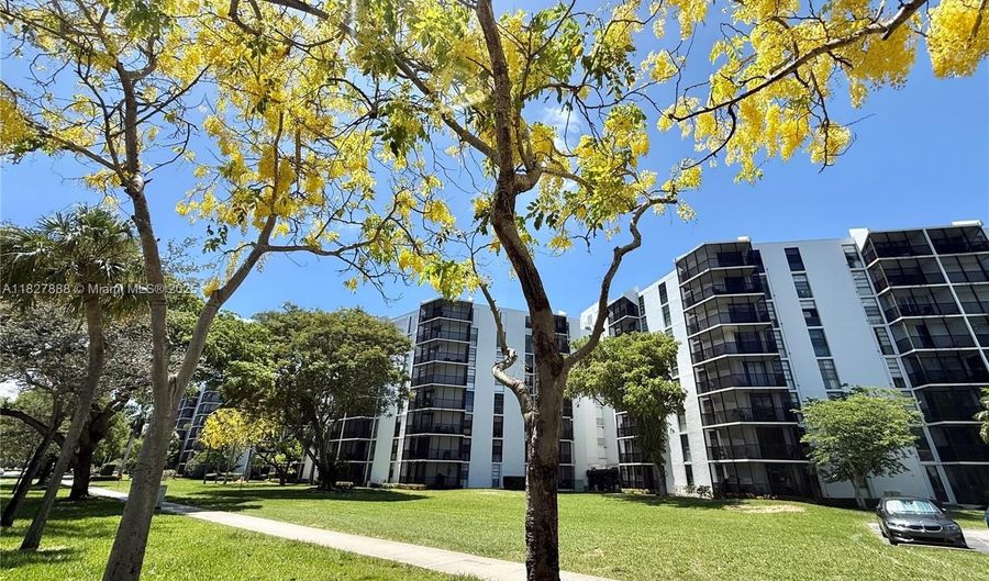 3475 N COUNTRY CLUB Dr 501, Aventura, FL 33180 - 2 Beds, 2 Bath