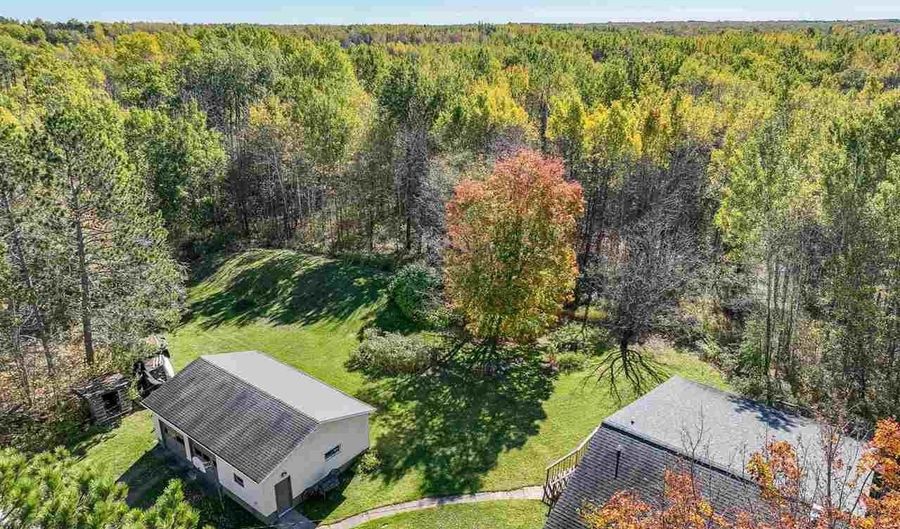 4410 W Beyer Rd, Duluth, MN 55803 - 4 Beds, 2 Bath