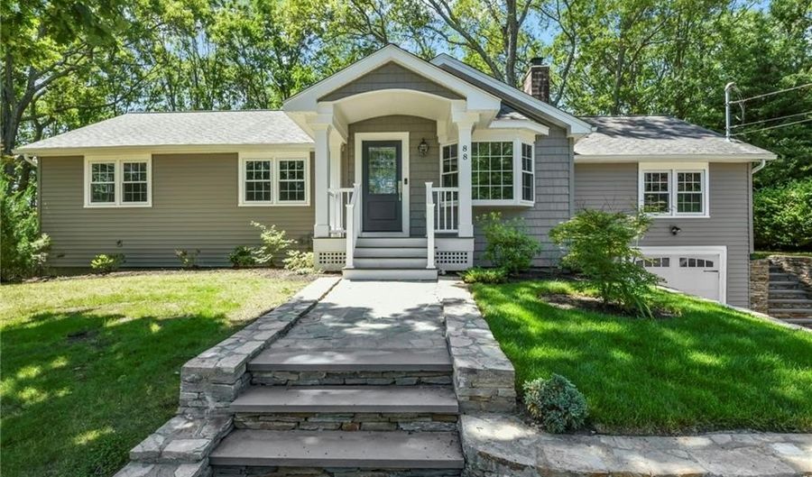 88 Grand View Rd, East Greenwich, RI 02818 - 3 Beds, 1 Bath